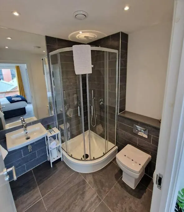 Modern Apartment, Sleeps 6, Belfast City Centre Ηνωμένο Βασίλειο