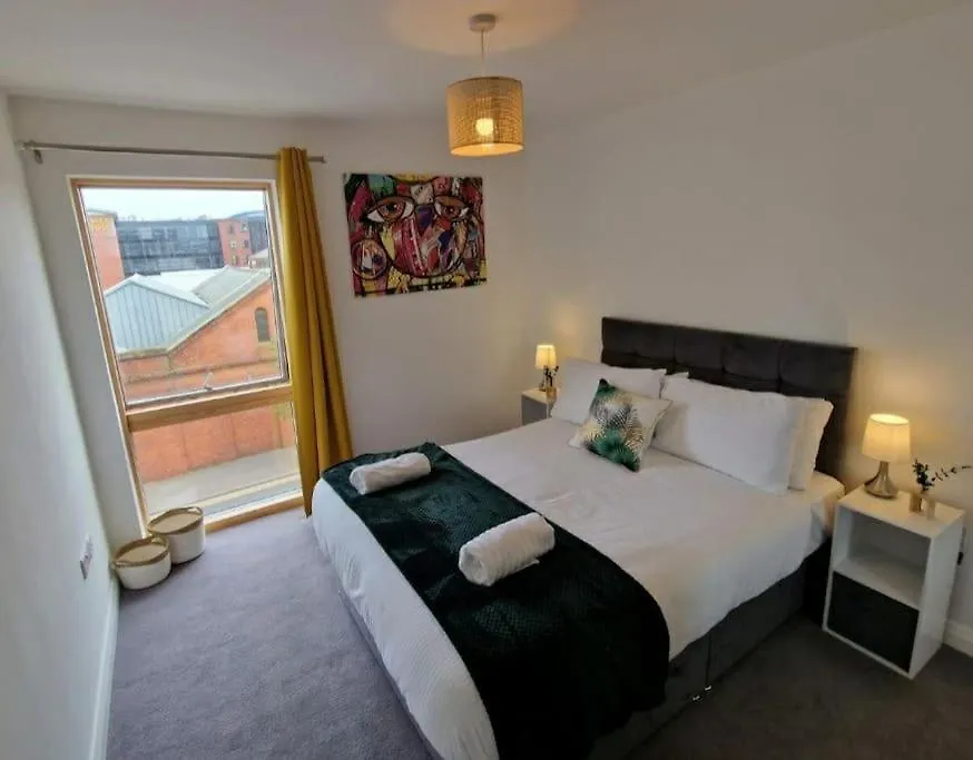 Modern Apartment, Sleeps 6, Belfast City Centre Διαμέρισμα